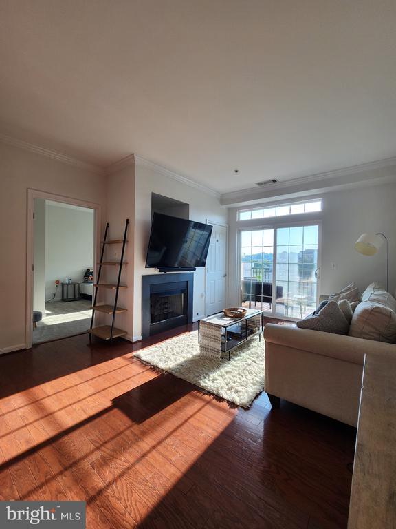 Building Photo - 2465 Army Navy Dr