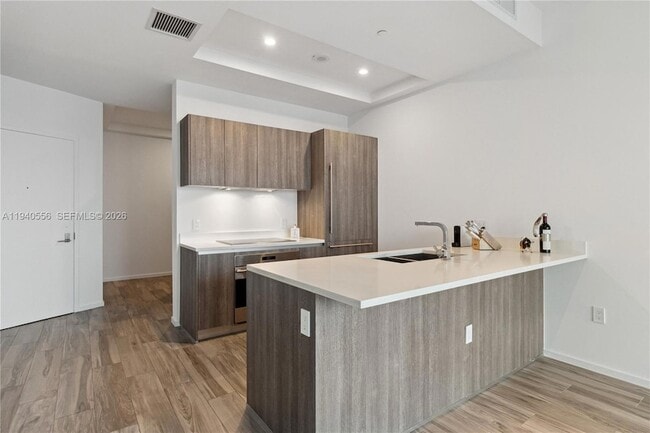 Building Photo - 801 S Miami Ave