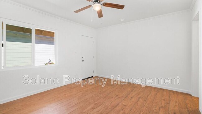Building Photo - 149 Mason St