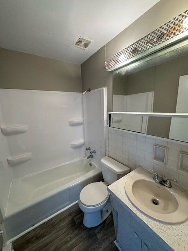 Building Photo - 6305 Nina Dr