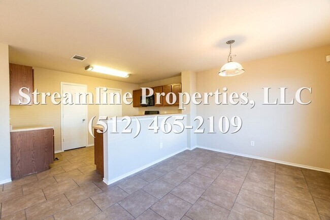 Building Photo - Beautiful 4 bedroom home in Del Valle!