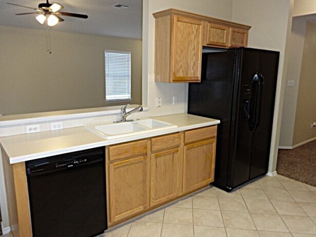 Building Photo - 2131 Jester Farms