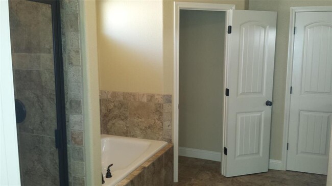 Building Photo - 7617 Tuscany Dr