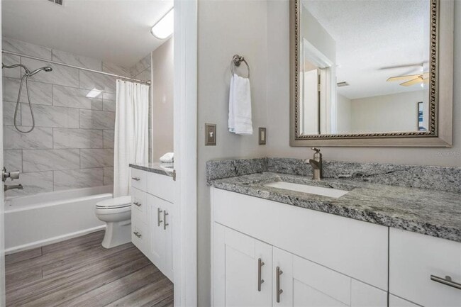Building Photo - 14631 Lake Forest Dr