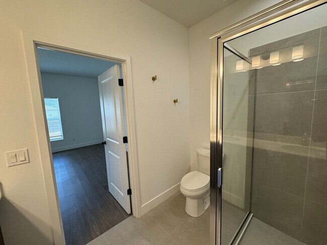 Building Photo - BEAUTIFUL 4 BD/2 BA Home in Palm Bay! Great Location!