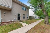 Building Photo - 15 N Fernwood Dr