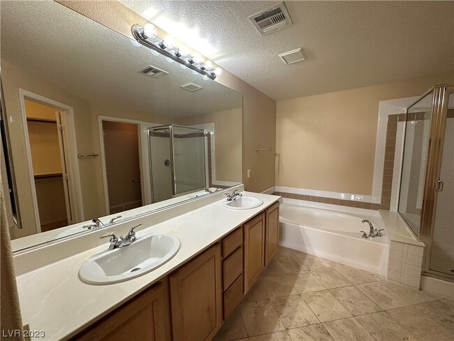 Building Photo - 10830 Amber Ridge Dr