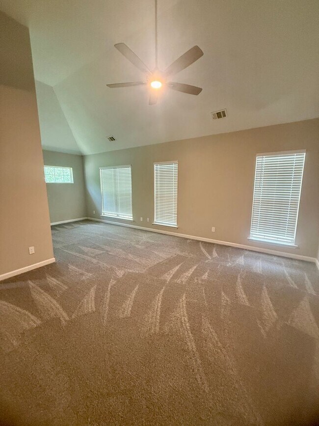 Building Photo - Copper Village Pooler