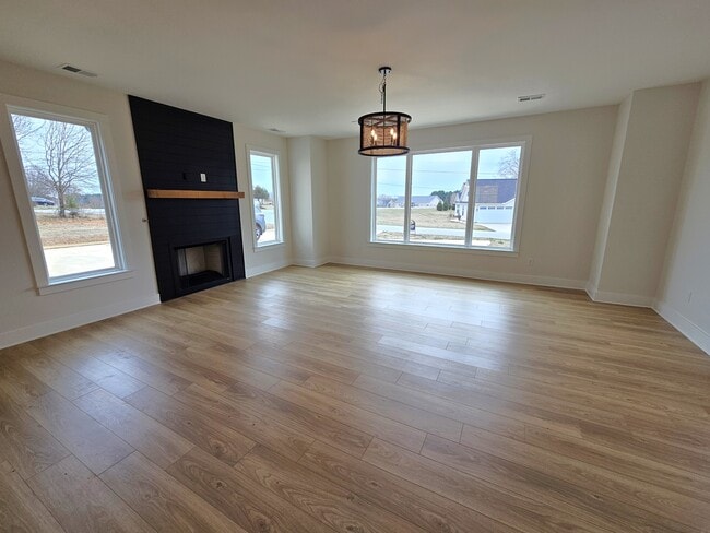 Building Photo - 3400 Pennington Rd