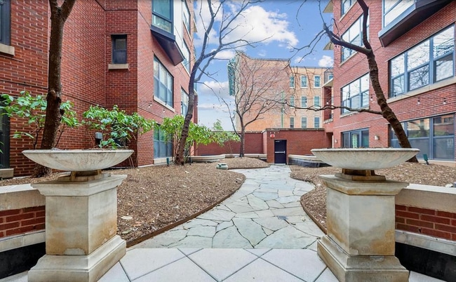 Building Photo - 1390 Kenyon St NW