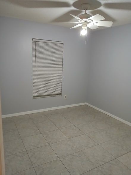 Building Photo - 4816 Miranda Cir