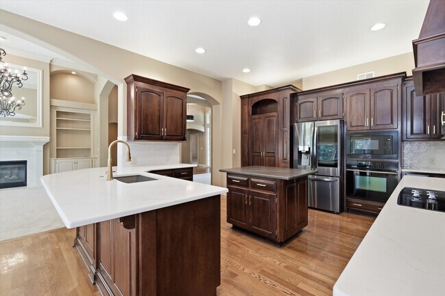 Building Photo - 9638 Zarda Dr