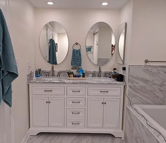 Building Photo - 2121 Jamieson Ave