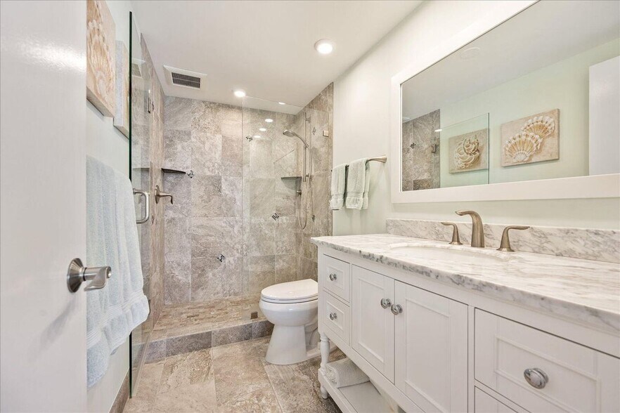 Building Photo - 1213 S Ocean Blvd