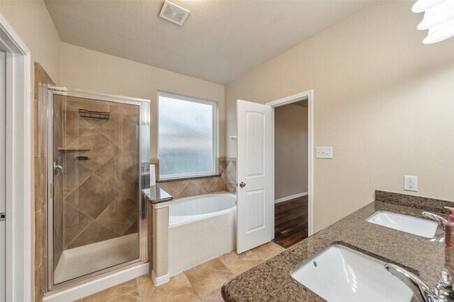 Building Photo - 24213 Nichols Trace Dr