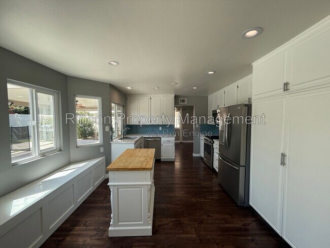 Building Photo - 13106 Knotty Pine St