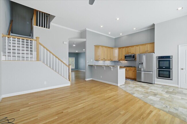 Building Photo - Elegant Corner-Lot Home with Spacious Living in Great Oak