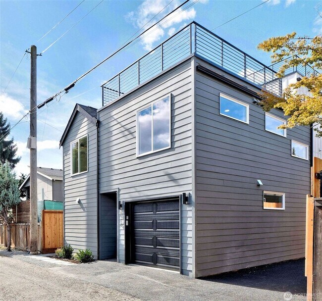 Building Photo - 6918 Flora Ave S