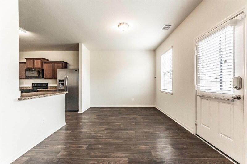 Building Photo - 2809 Seacrest Ln