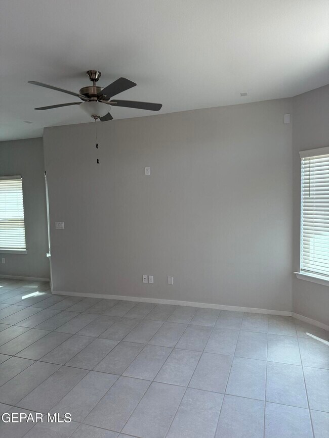 Building Photo - 10148 Texas Madrone Dr