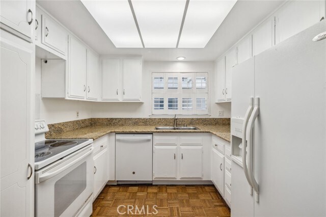 Building Photo - 2391 Via Mariposa W