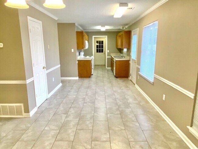 Building Photo - Southaven, Great Schools, Now Leasing A 4 ...