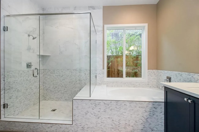 Building Photo - 583 Crescent Ln