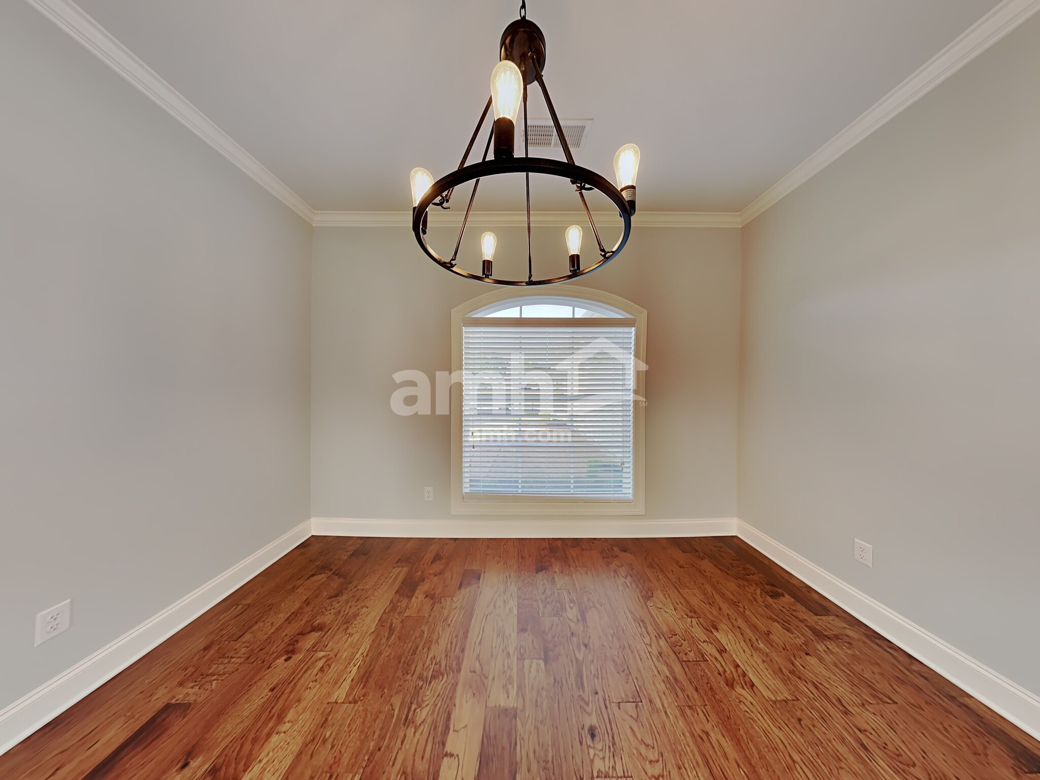 Building Photo - 4231 Vineyard Dr