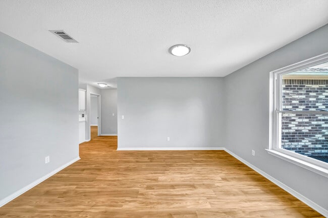 Building Photo - 7216 Antoinette Cir