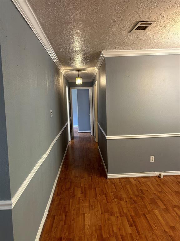 Building Photo - 302 Arrowhead Dr