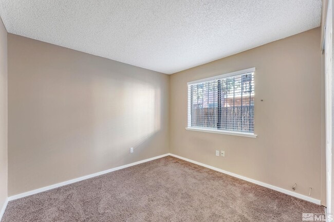 Building Photo - 536 Nichols Blvd