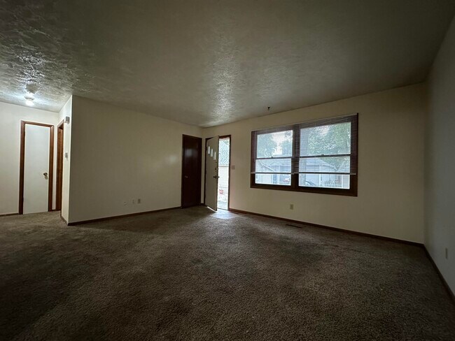 Building Photo - 6730 Havelock Ave