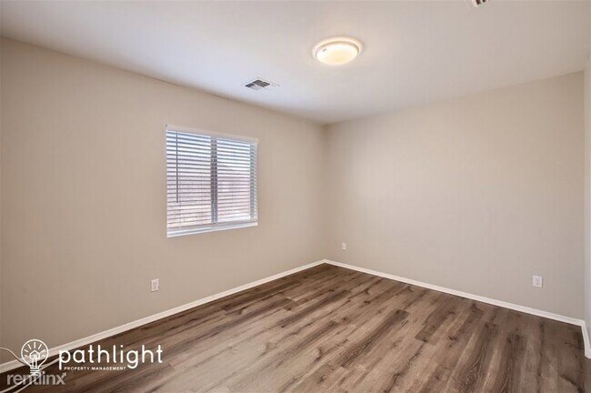 Building Photo - 4 br, 2.5 bath House - 11587 Longley Lane ...