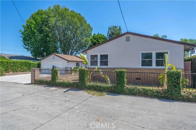 Building Photo - 17916 Gridley Rd
