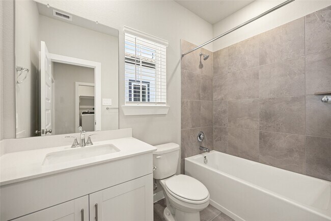 Building Photo - 10015 Rustic Charm St