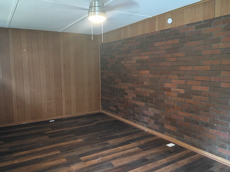 Building Photo - 5217 Nisbet Ter