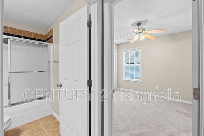 Building Photo - 284 High Meadows Cir