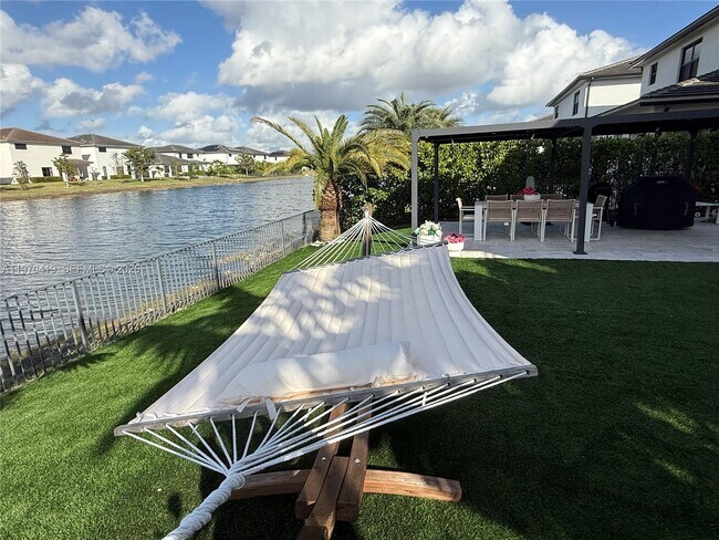 Building Photo - 17507 SW 43rd St