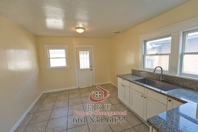 Building Photo - 126 Wilson Ave