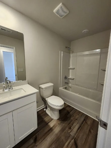 Building Photo - 712 Peyden Ln