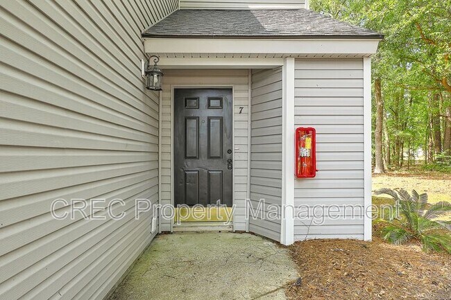 Building Photo - 7 Rudwick Cir