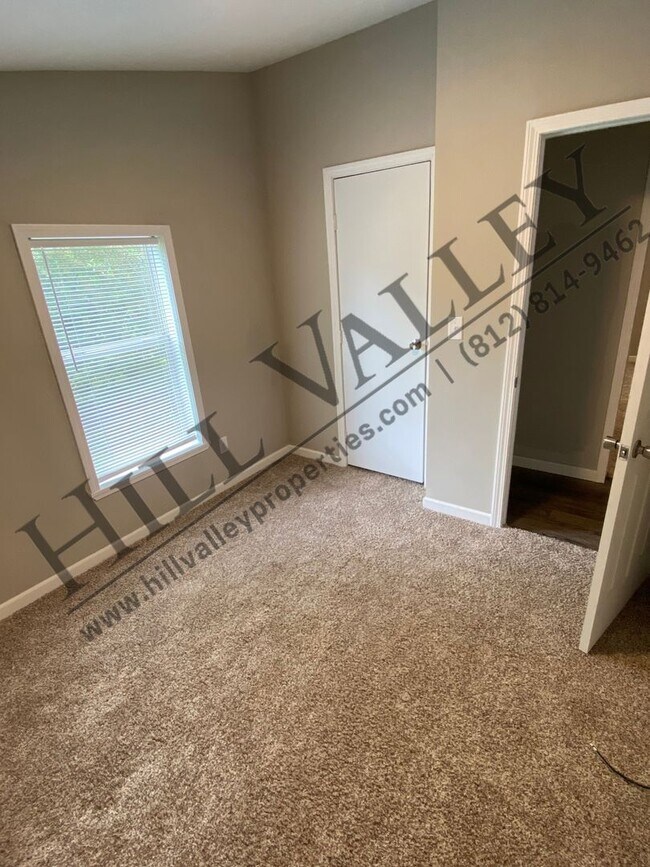 Building Photo - 3 Bedroom Home