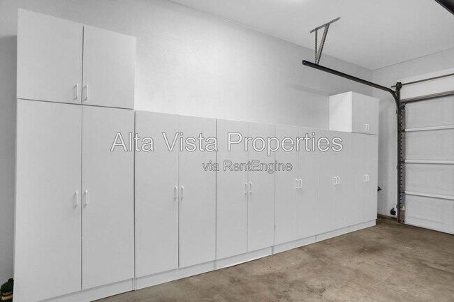 Building Photo - 18580 Caminito Pasadero