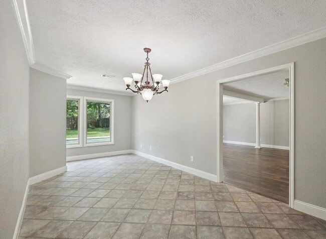 Building Photo - 1385 Fenwick Cir