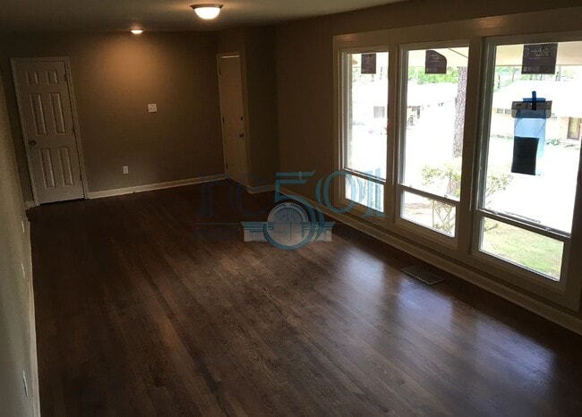 Building Photo - 6 Broadmoor Dr