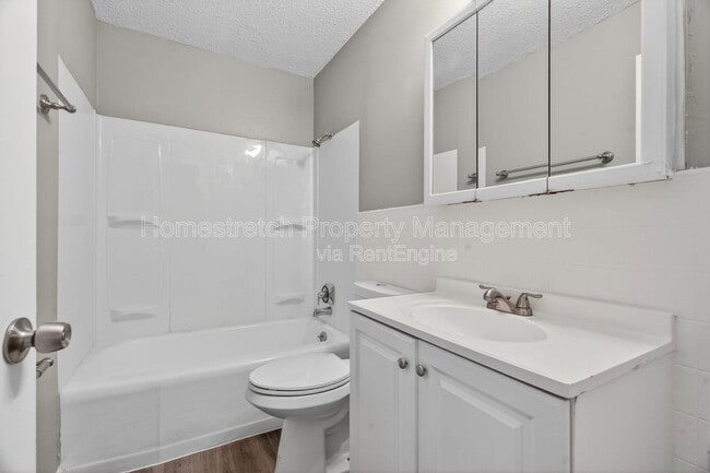 Building Photo - 12070 Garden Ln