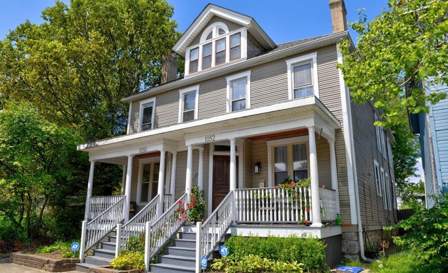 Building Photo - 1050 Oak St