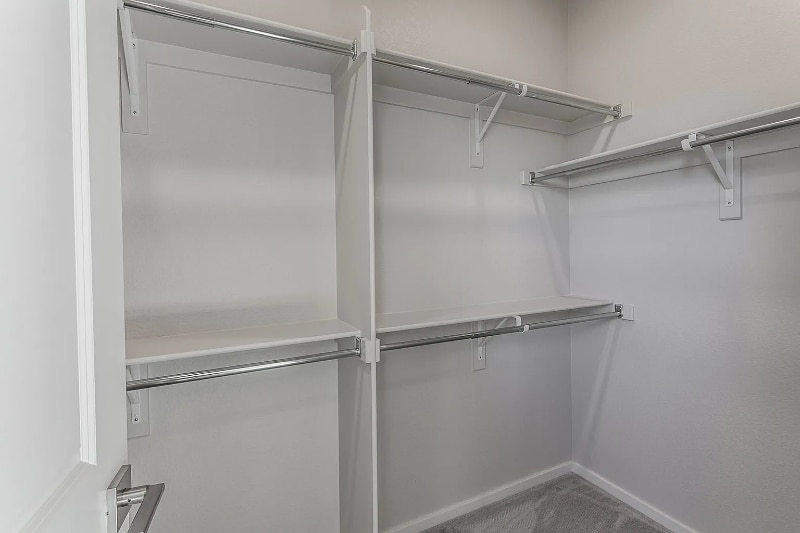 Building Photo - 6039 Red Barn Rd