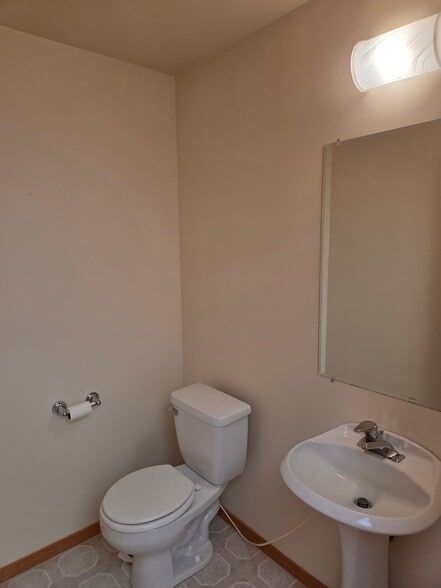 Building Photo - 2279 Elger Park Rd