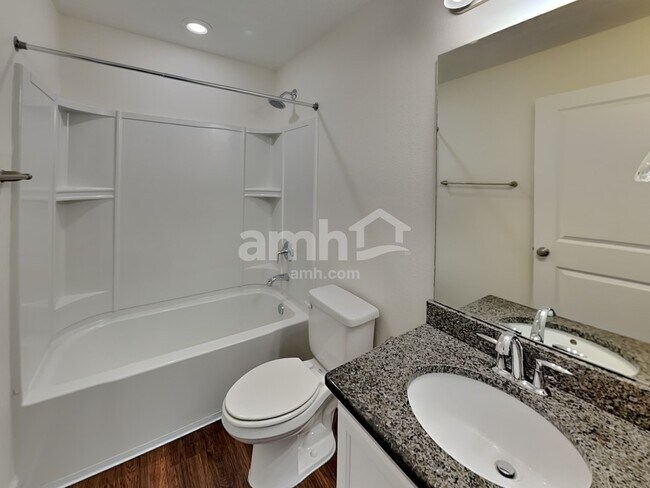 Building Photo - 3066 Creek Village Ln